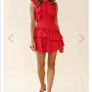 Selfie Leslie red dress